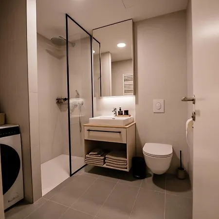 Apartma 2+2 V Mestu Appartamento *