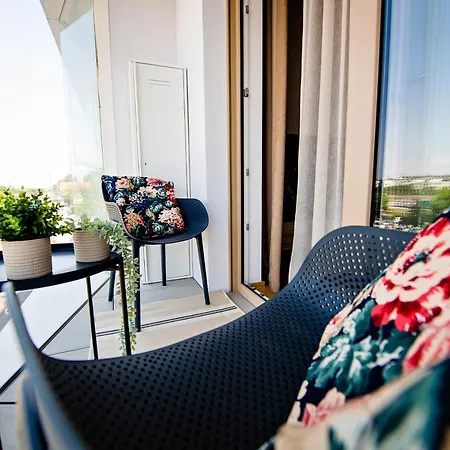 アパート Apartma 2+2 V Mestu *