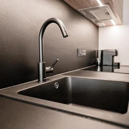 Apartma 2+2 V Mestu Appartamento *